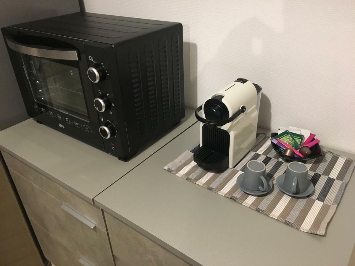 Charmant T2 Rdc Dans Residence Avec Parc Arbore 圣皮埃尔－勒穆捷 外观 照片