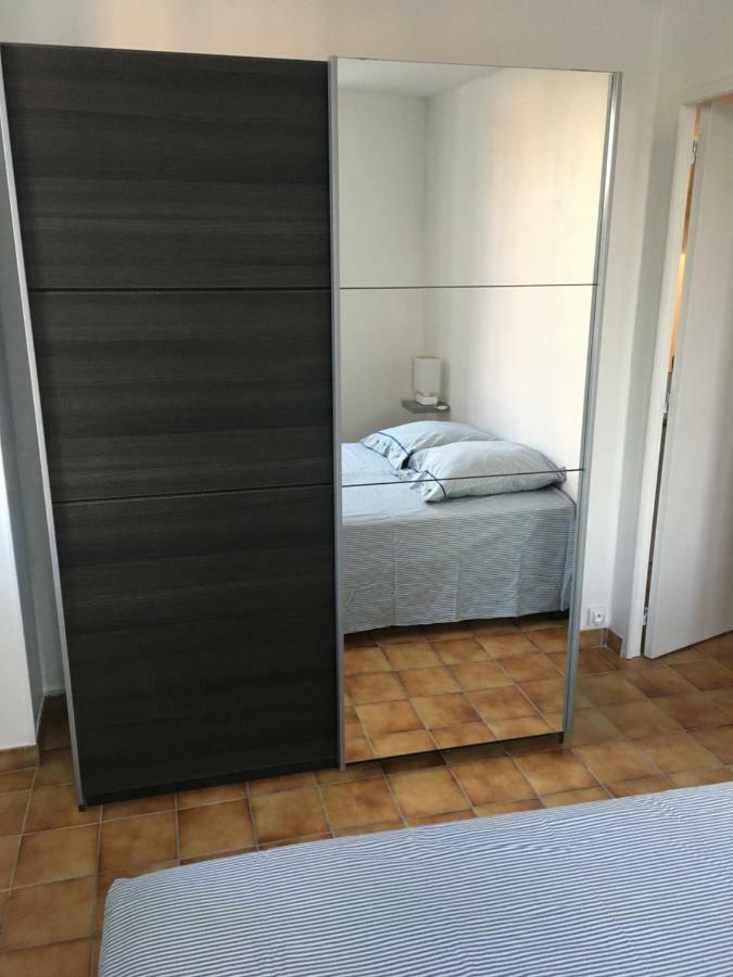 Charmant T2 Rdc Dans Residence Avec Parc Arbore 圣皮埃尔－勒穆捷 外观 照片